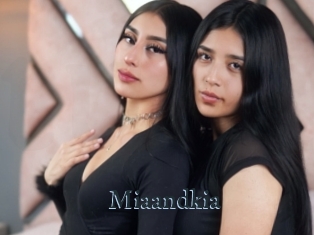 miaandkia Tube video lesbienne